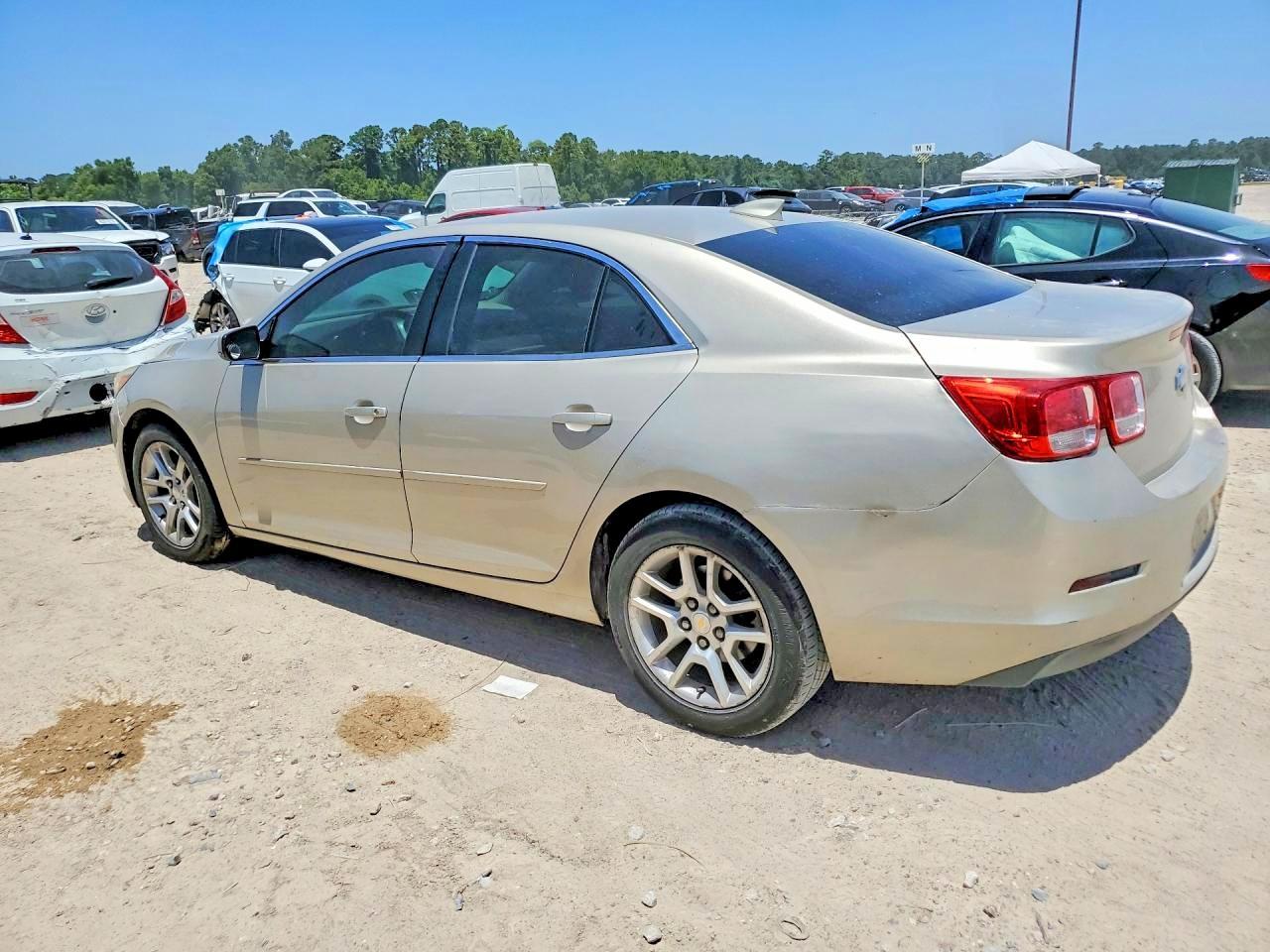 2015 Chevrolet Malibu 1Lt - Фото 3