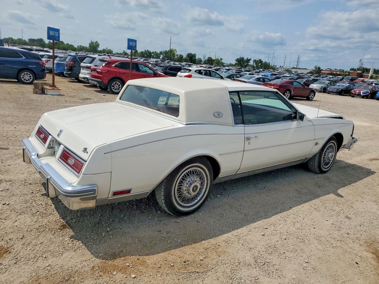 1981 Buick Riviera - Image 3