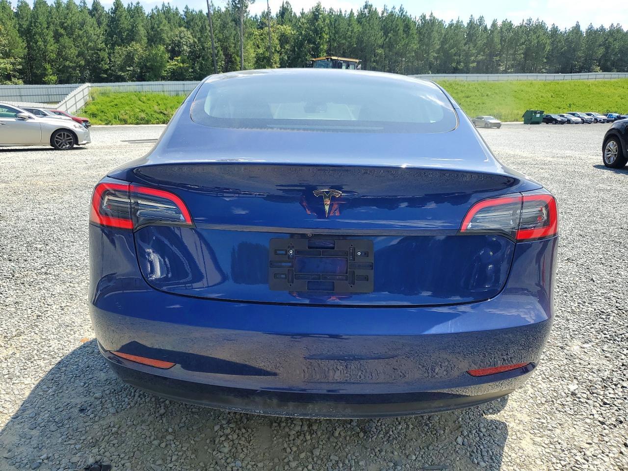 2023 Tesla Model 3 - Фото 6