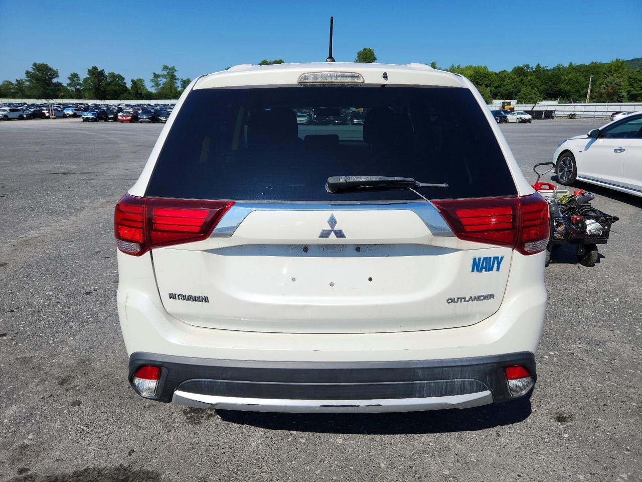 2016 Mitsubishi Outlander Es - Фото 6