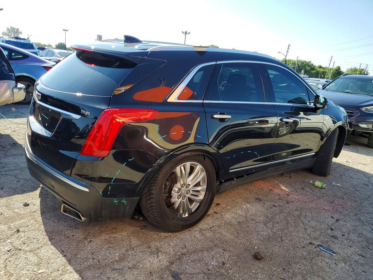 2017 Cadillac Xt5 Premium Luxury - Фото 3