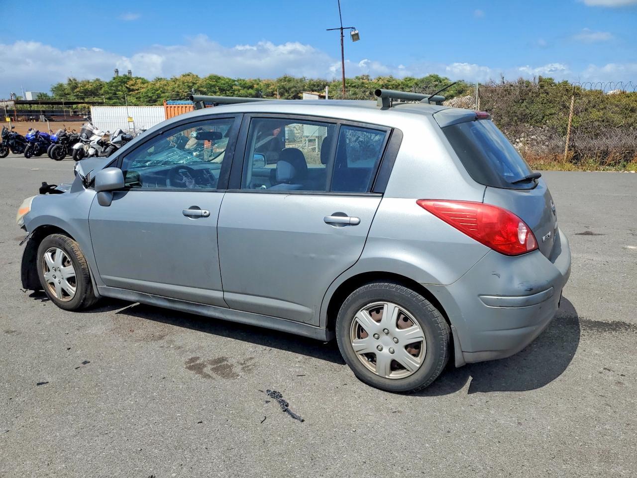 2007 Nissan Versa 1.8 S - Image 2
