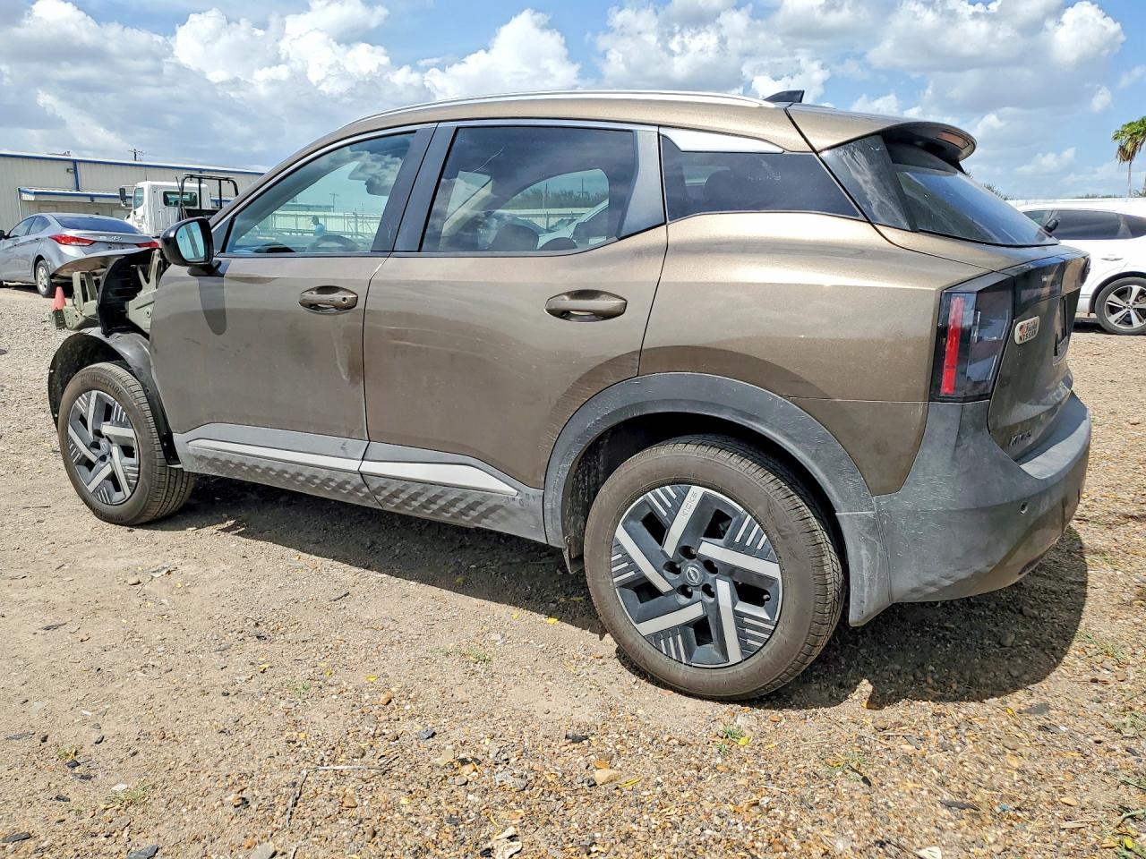 2026 Nissan Kicks Sv - Image 2