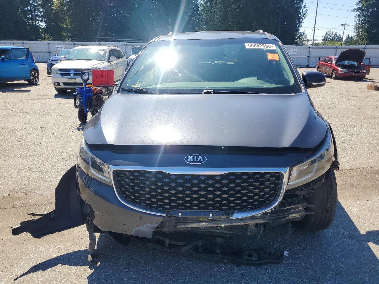 2017 Kia Sedona Lx - Фото 5