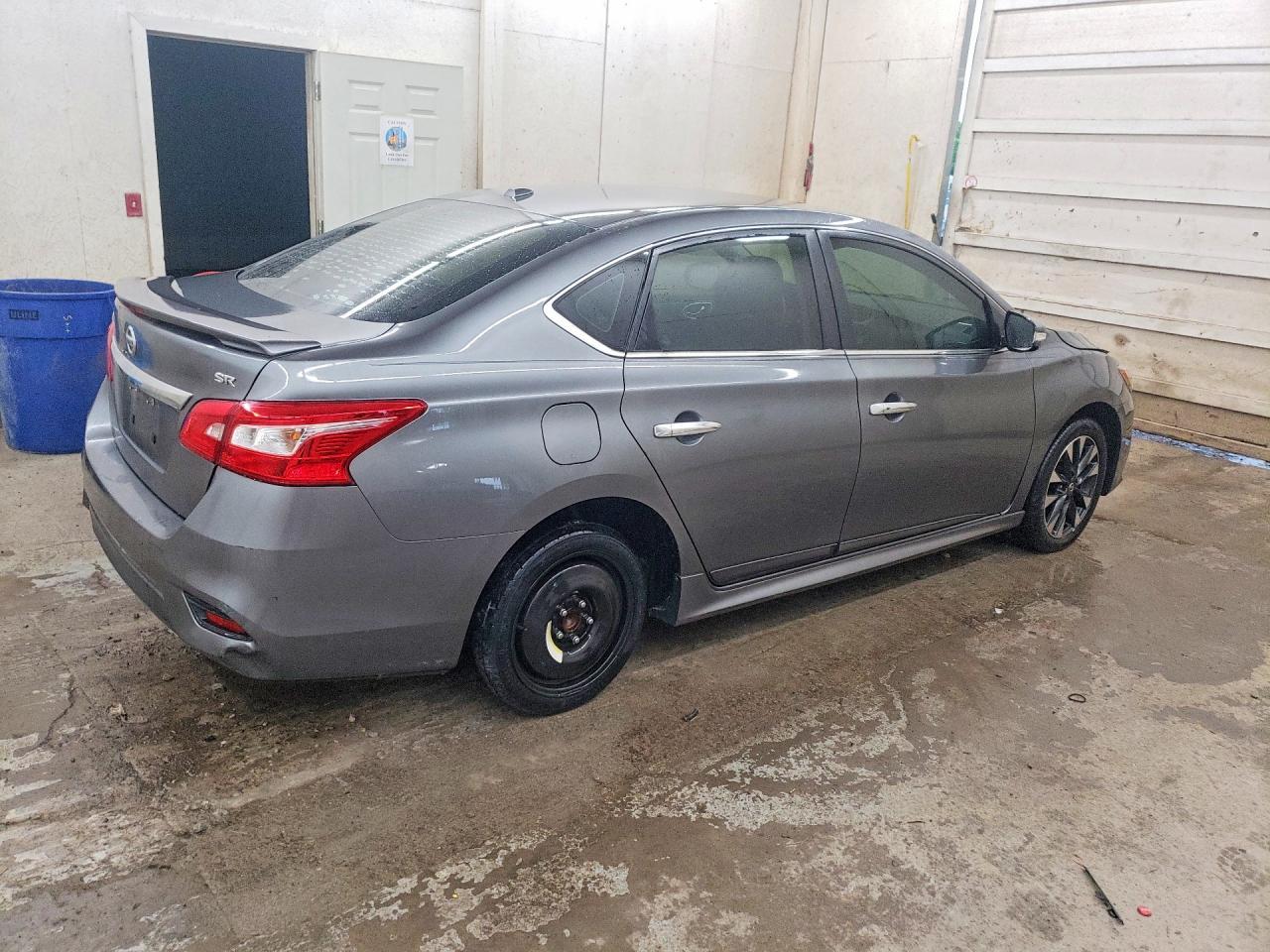 2018 Nissan Sentra Sr - Фото 3