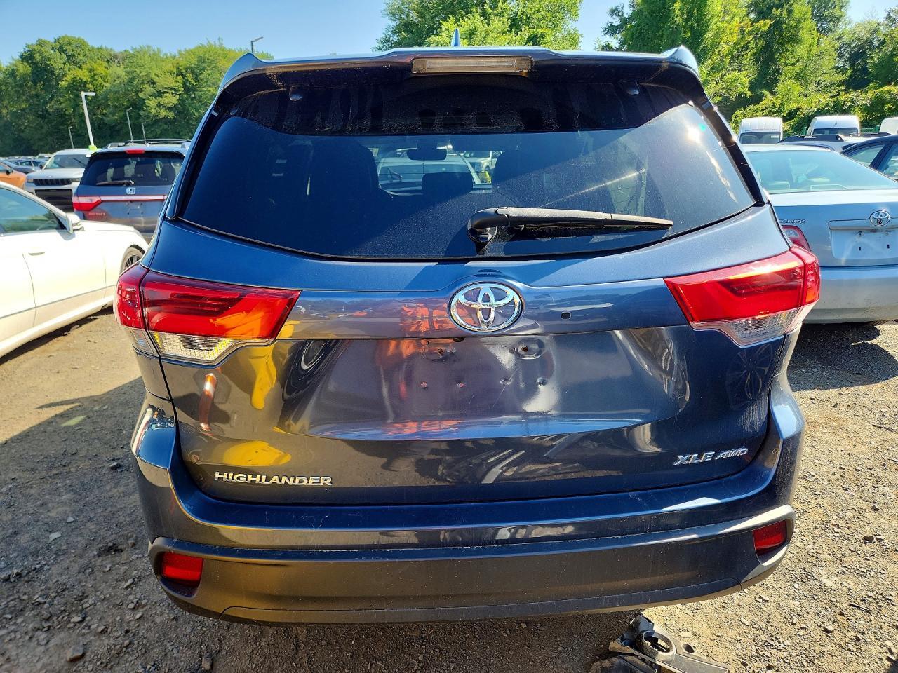 2019 Toyota Highlander Xle - Image 6