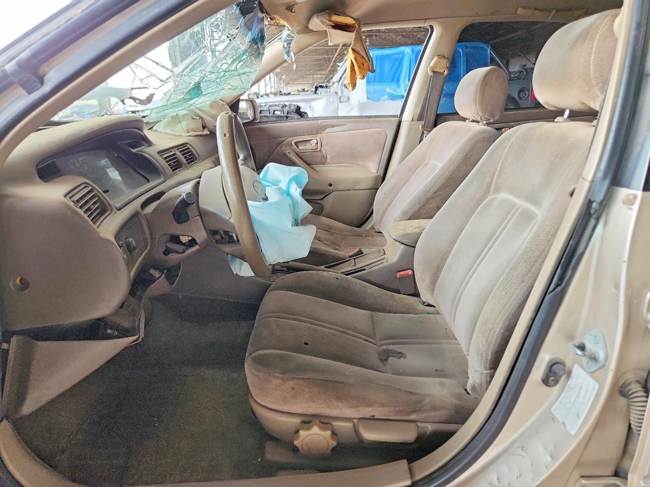 1997 Toyota Camry Le - Image 7