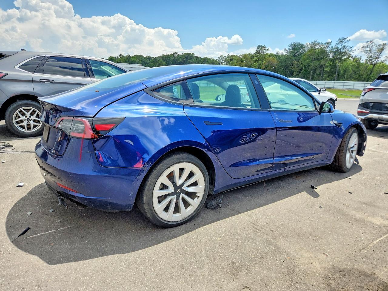 2022 Tesla Model 3 - Image 3