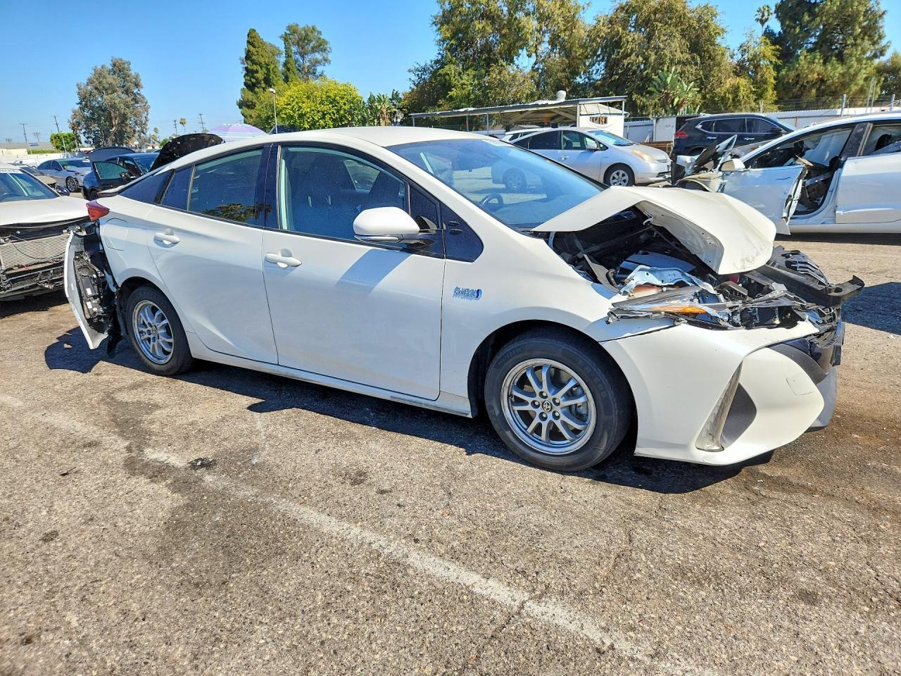 2020 Toyota Prius Prime Le - Фото 4