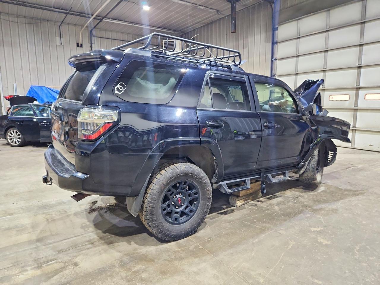 2021 Toyota 4Runner Venture Edition - Фото 3
