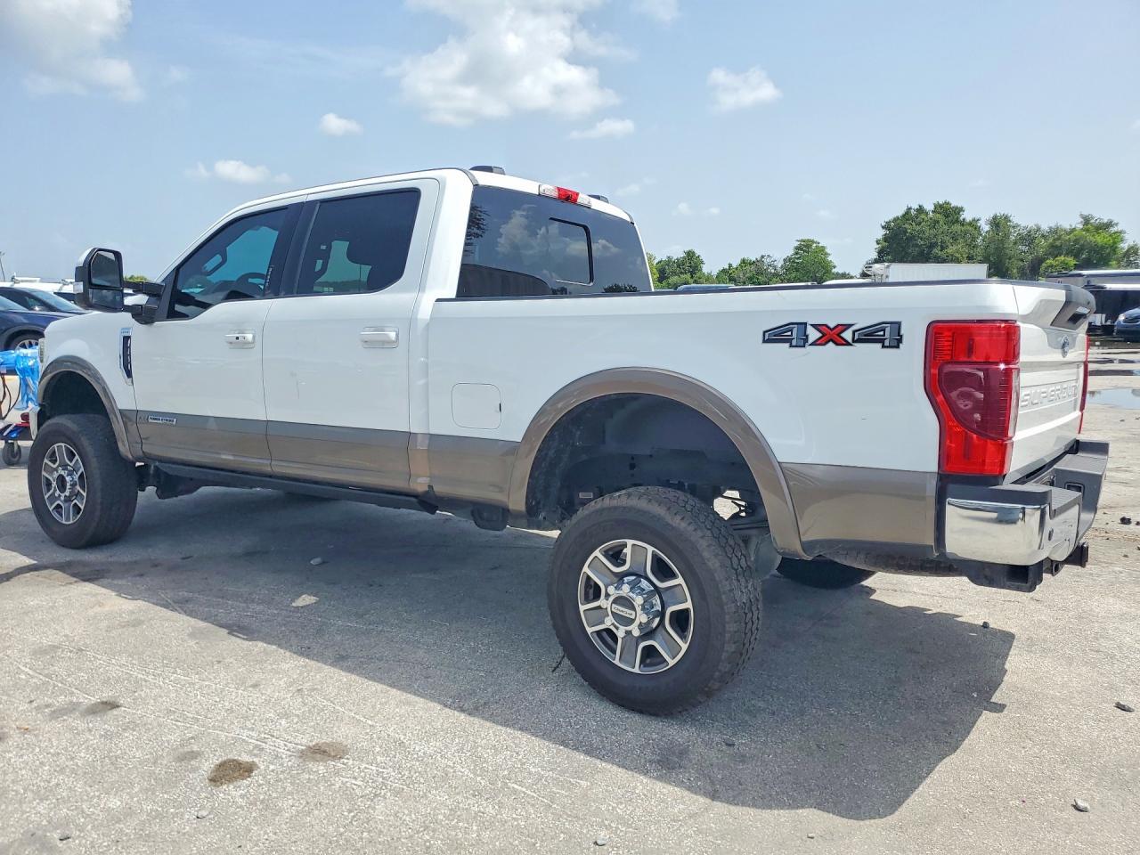 2022 Ford F250 Super Duty - Image 2