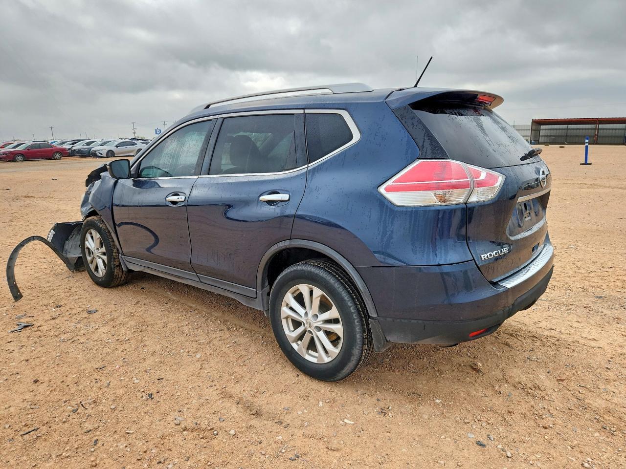 2016 Nissan Rogue Sv - Image 2
