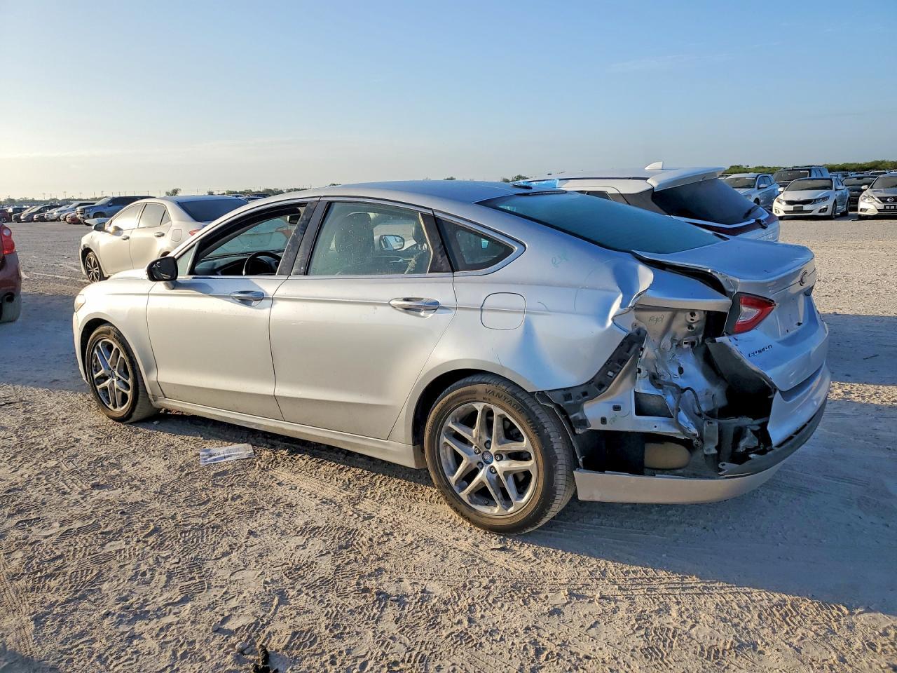 2013 Ford Fusion Se - Image 2
