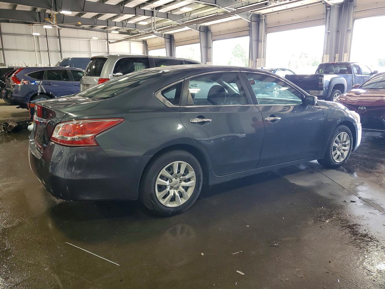 2013 Nissan Altima 2.5 - Image 3