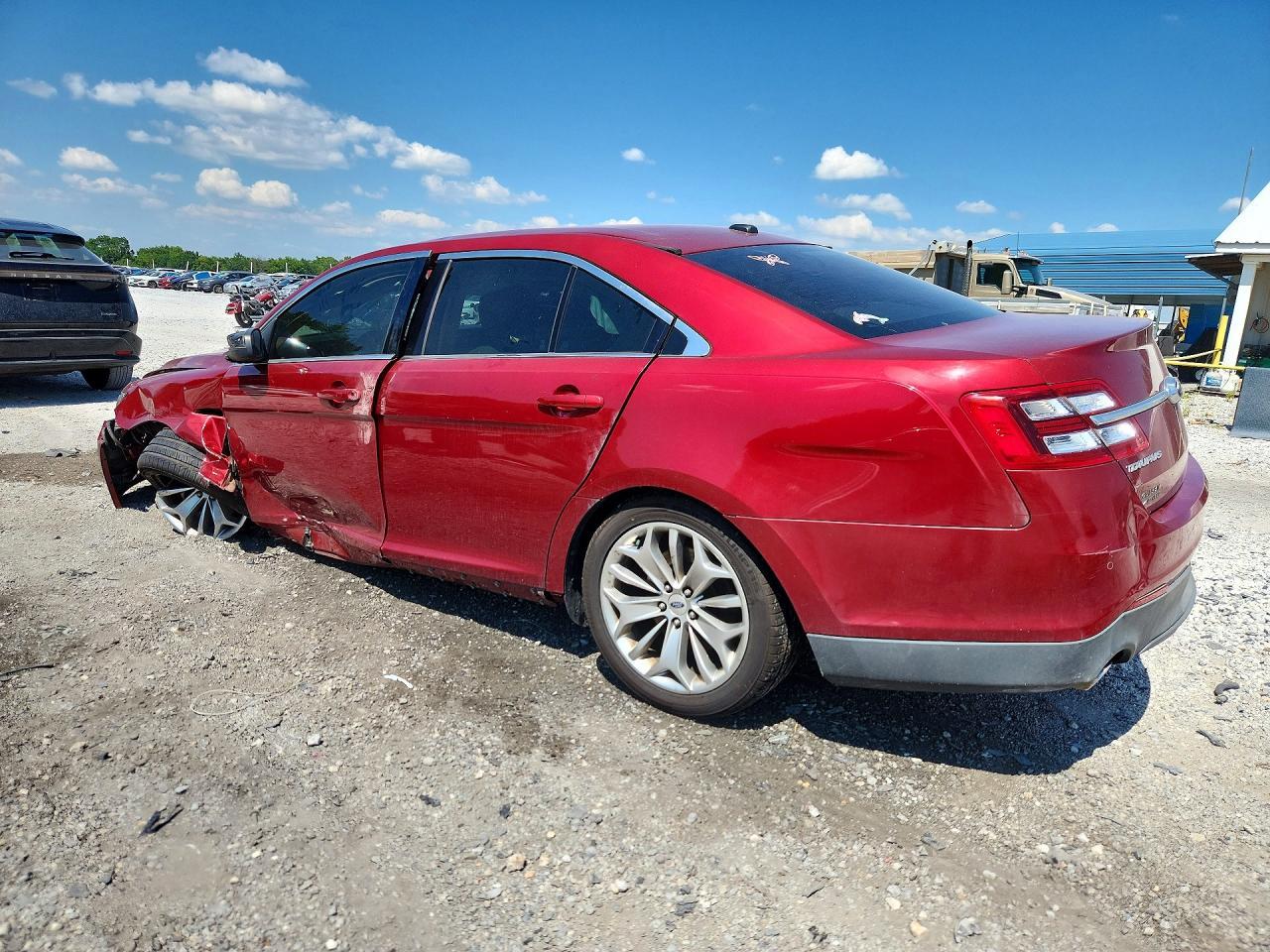 2015 Ford Taurus Limited - Image 2