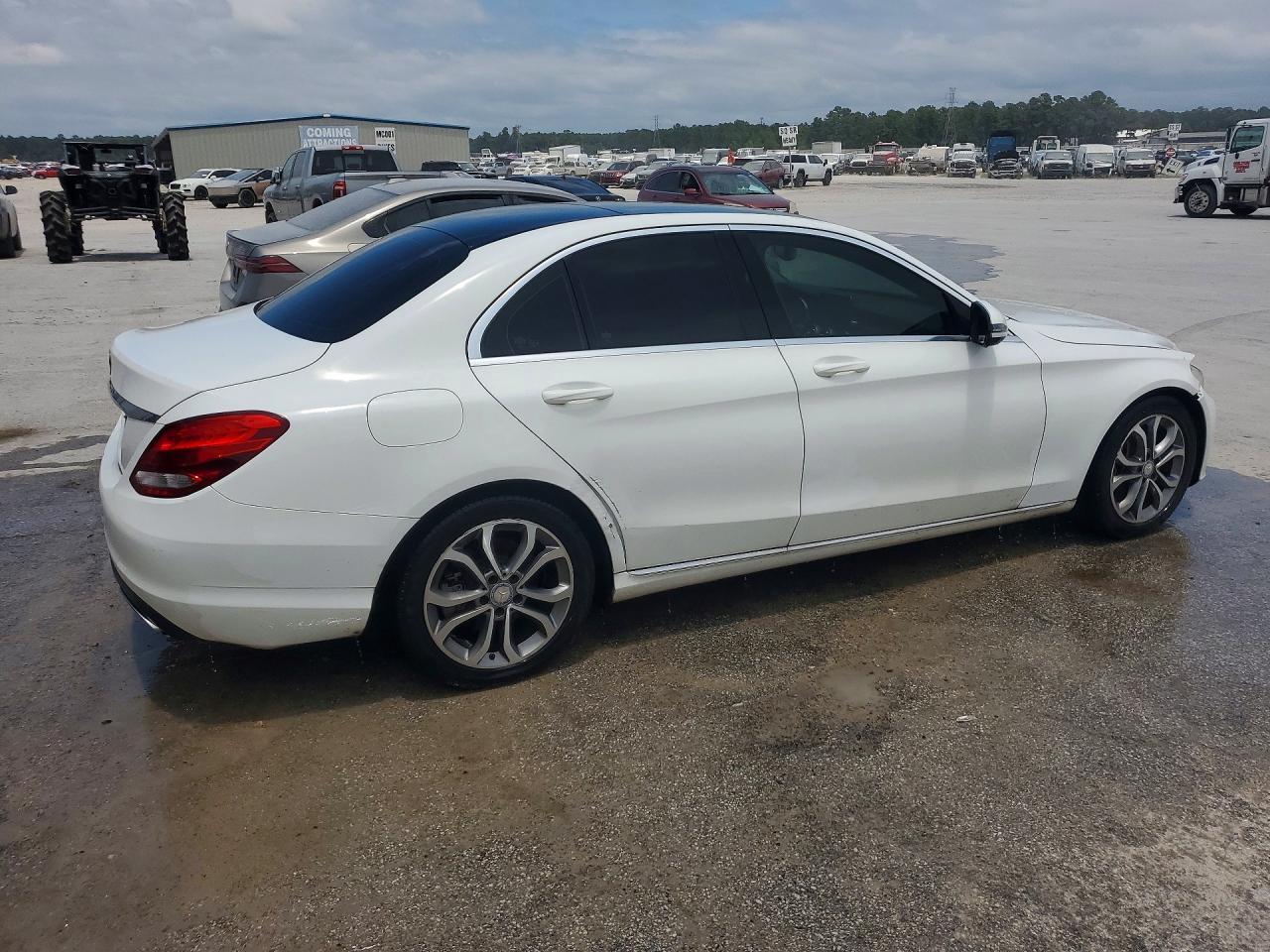 2017 Mercedes-Benz C 300 - Image 3