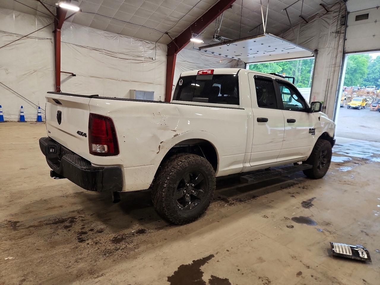 2020 Ram 1500 Classic Warlock - Фото 3
