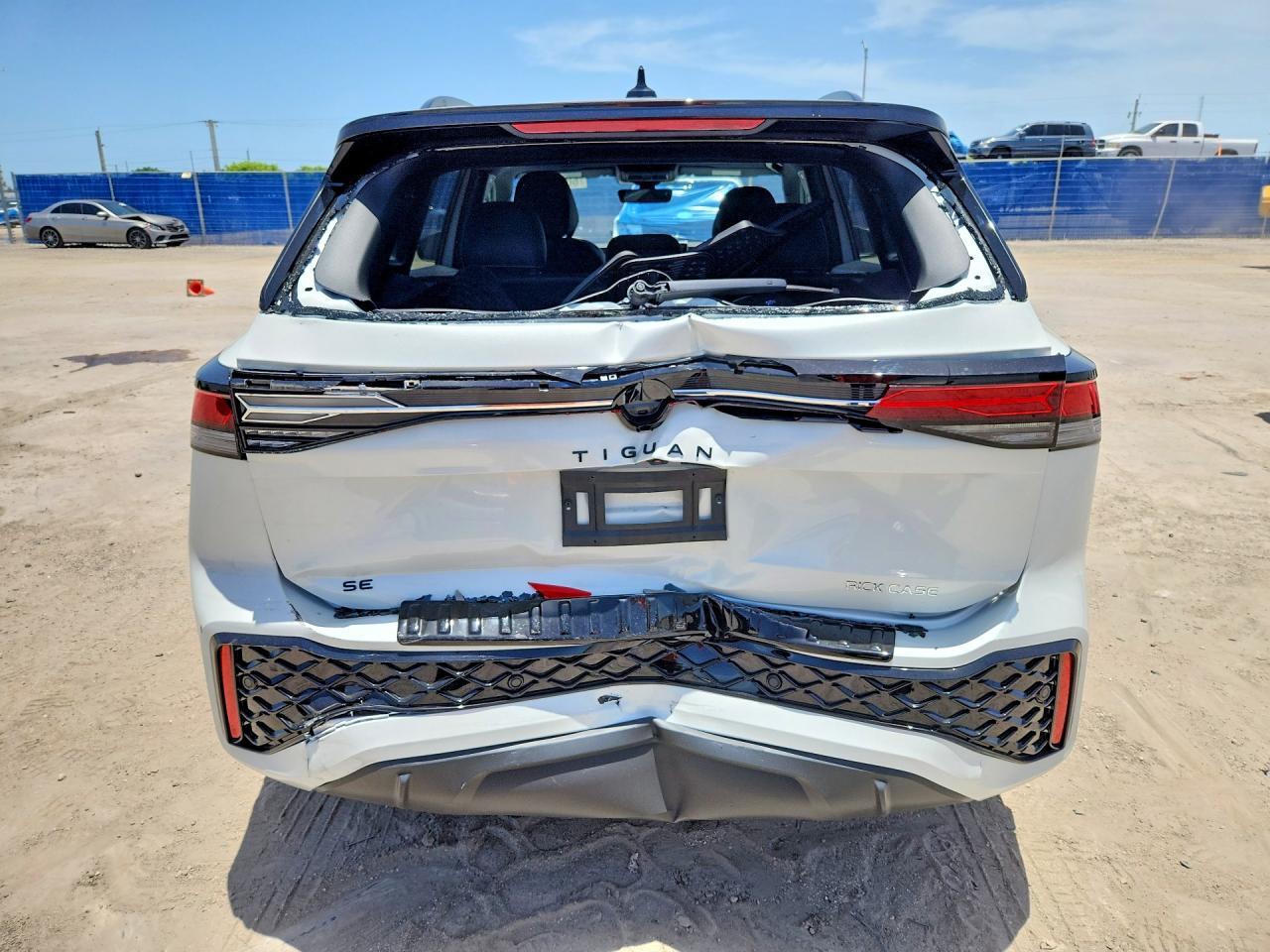 2026 Volkswagen Tiguan Se R-Line Black - Фото 6