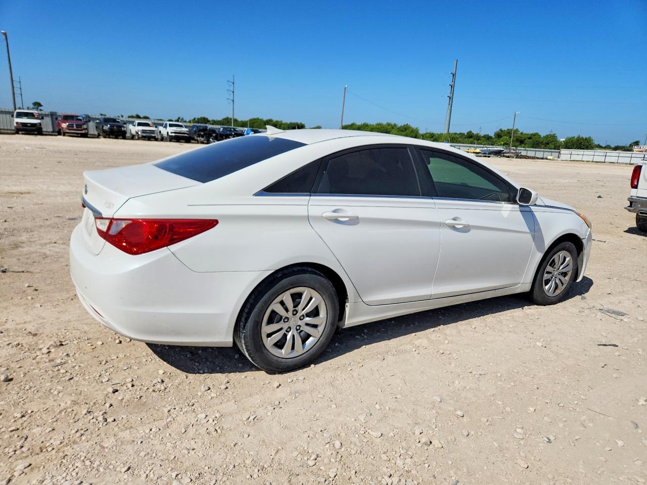 2012 Hyundai Sonata Gls - Image 3