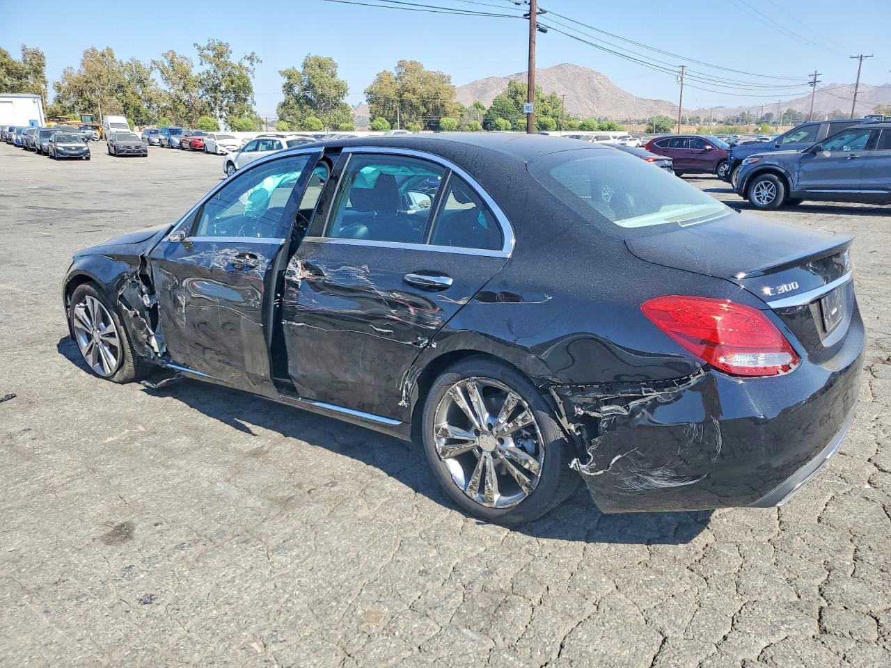 2016 Mercedes-Benz C 300 - Image 2