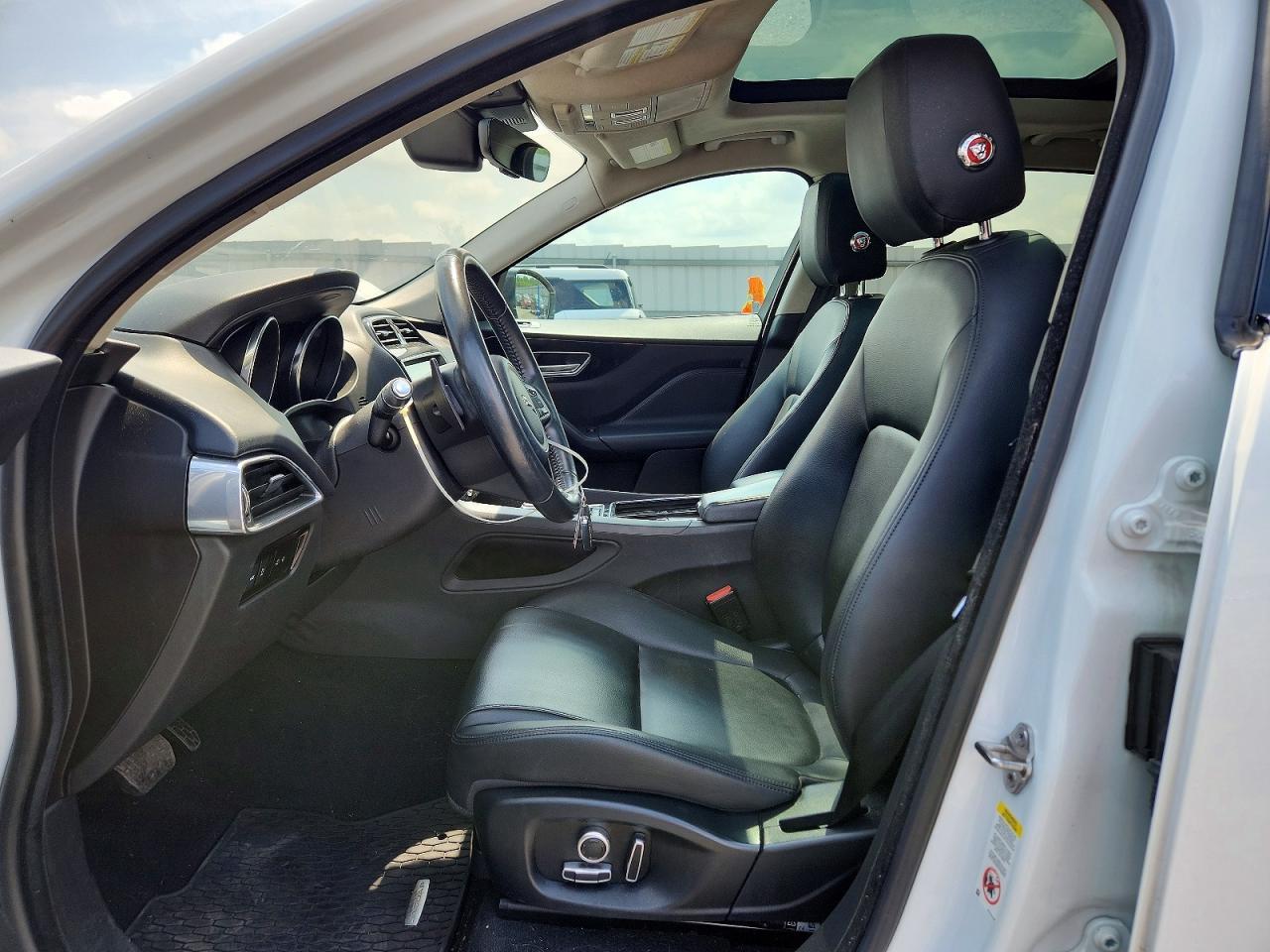 2020 Jaguar F-Pace Premium - Фото 7