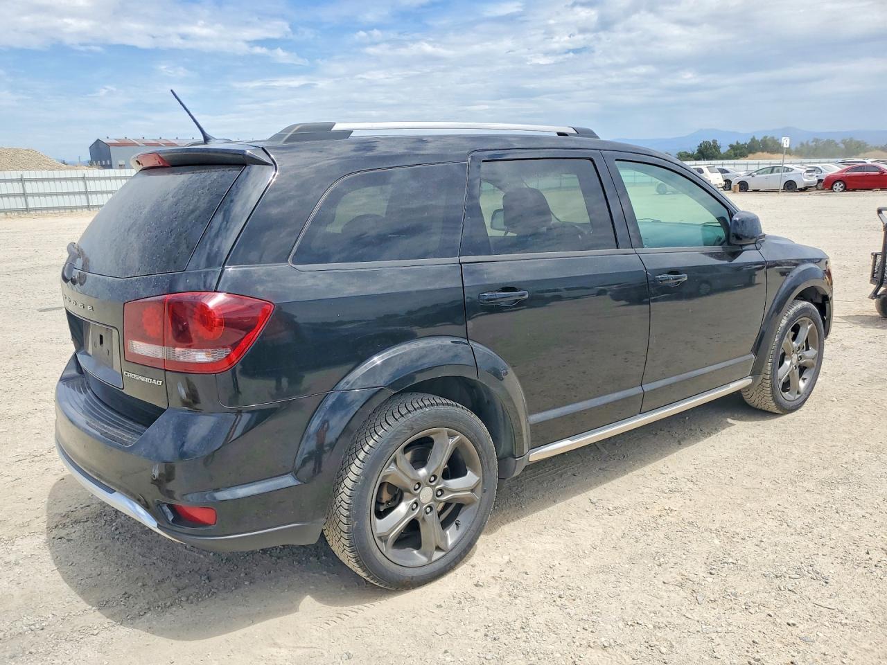 2015 Dodge Journey Crossroad - Image 3