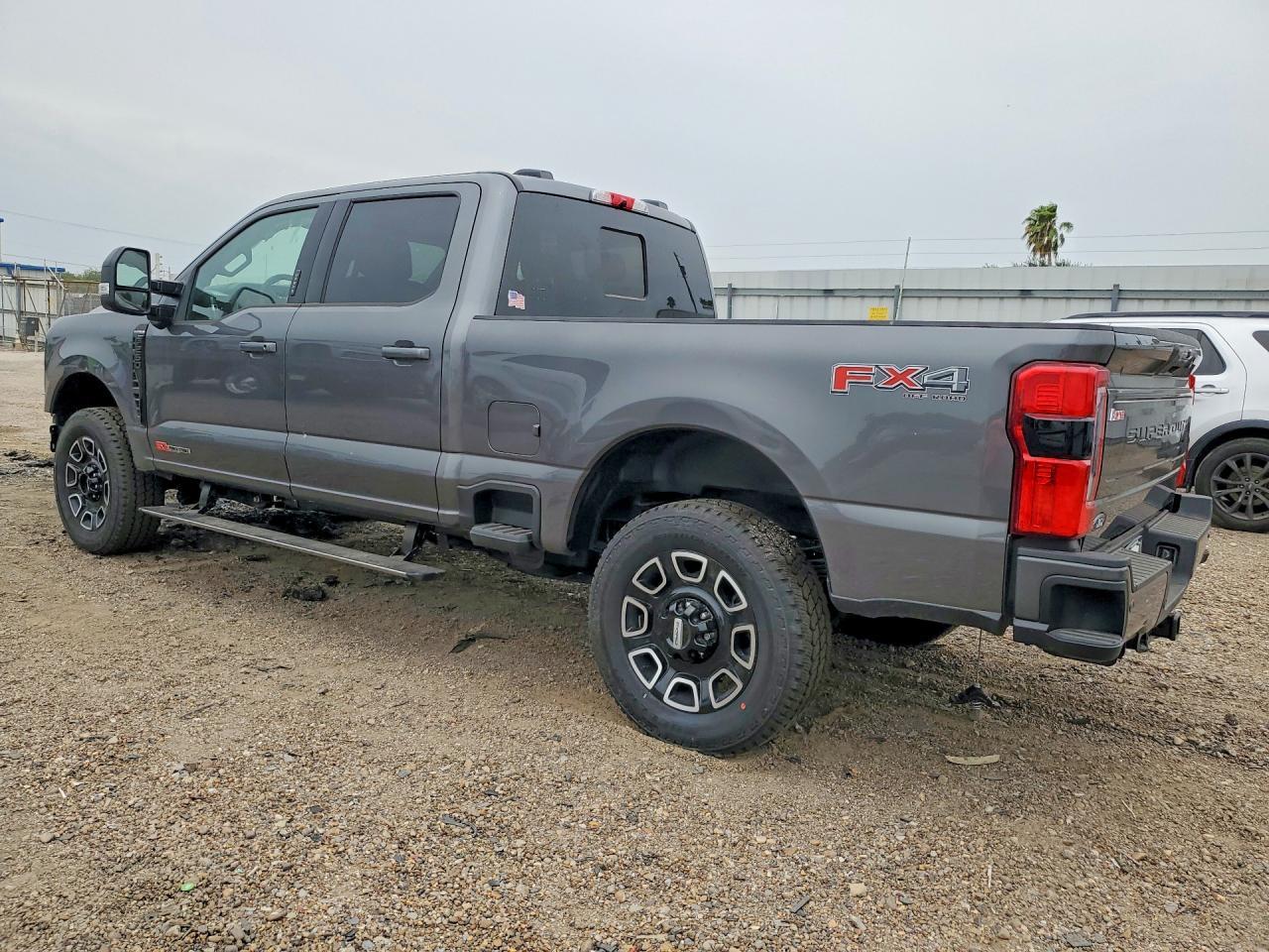 2026 Ford F250 Super Duty - Фото 2