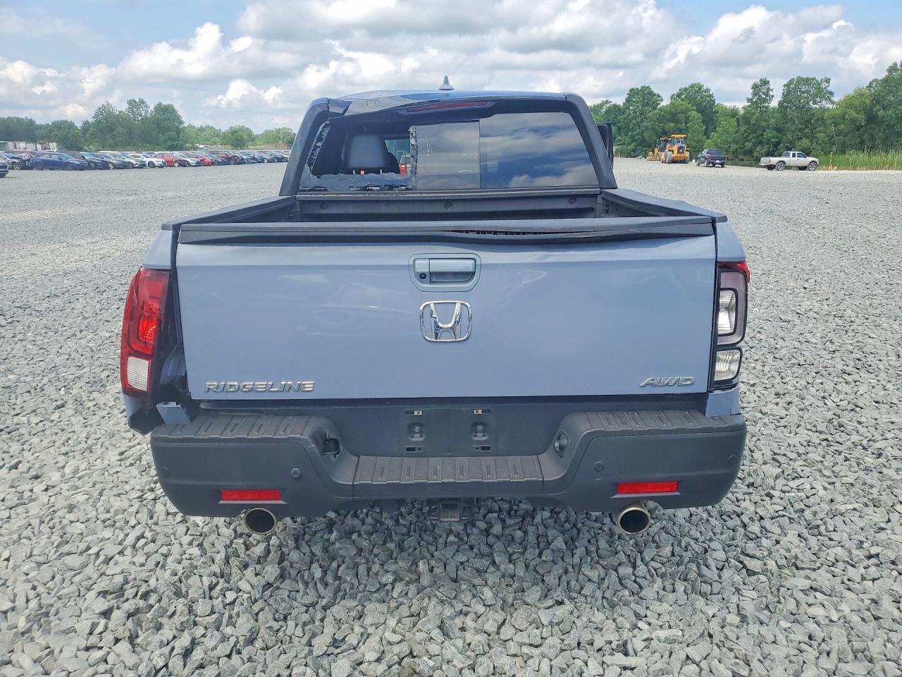 2023 Honda Ridgeline Black Edition - Image 6