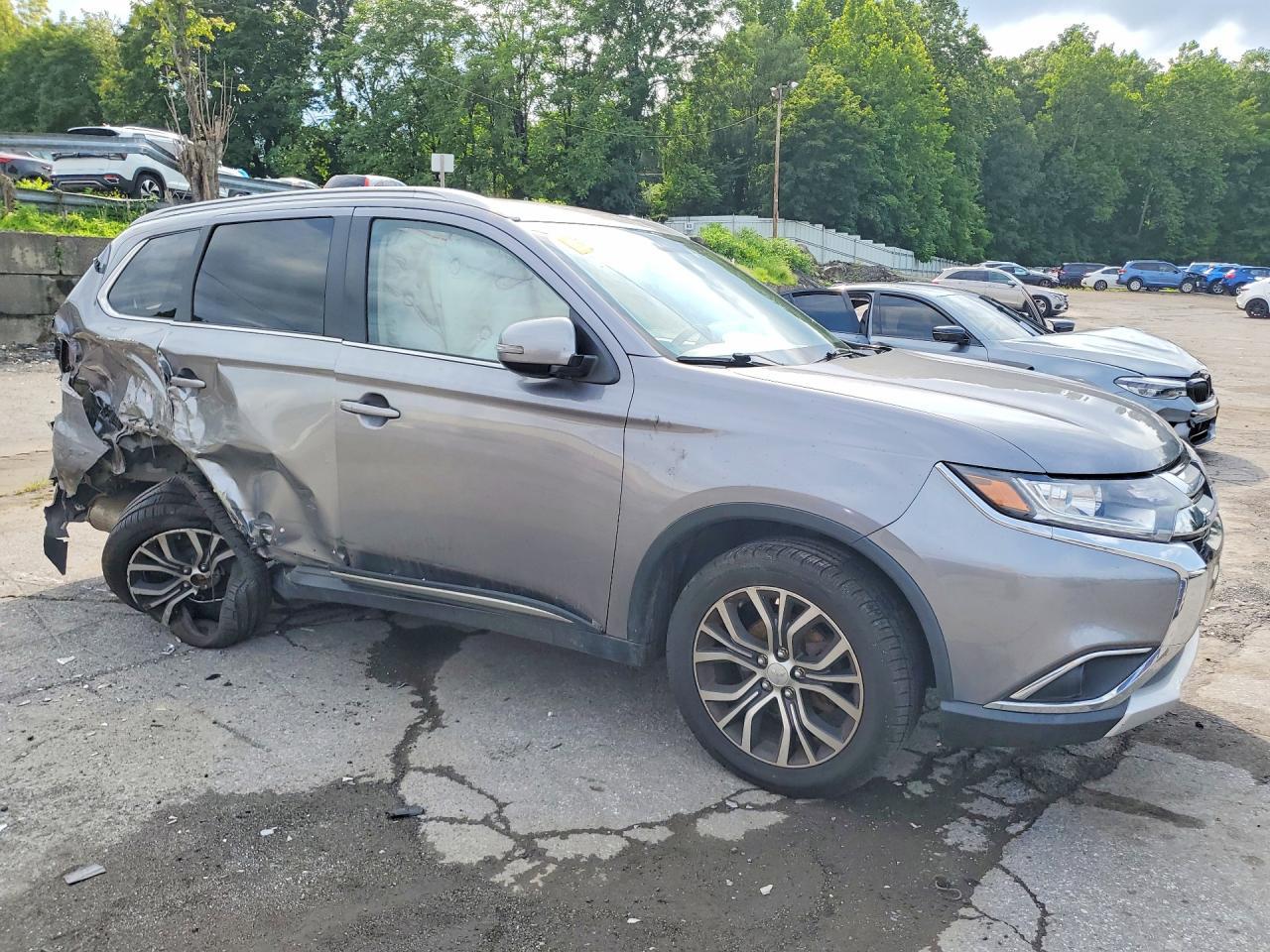 2018 Mitsubishi Outlander Se - Image 4