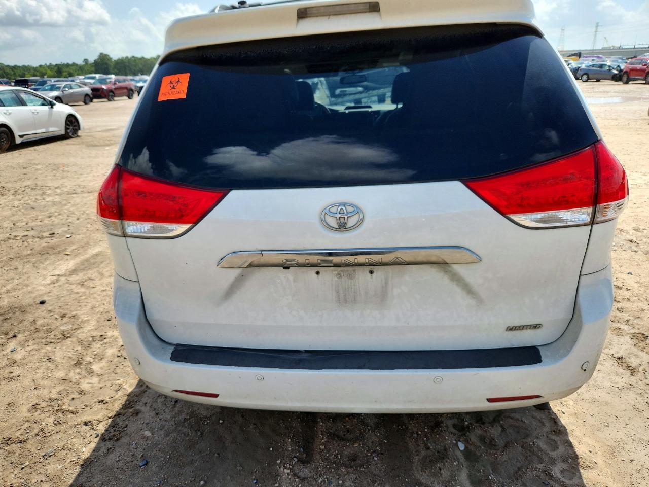 2014 Toyota Sienna Limited 7-Passenger - Фото 6