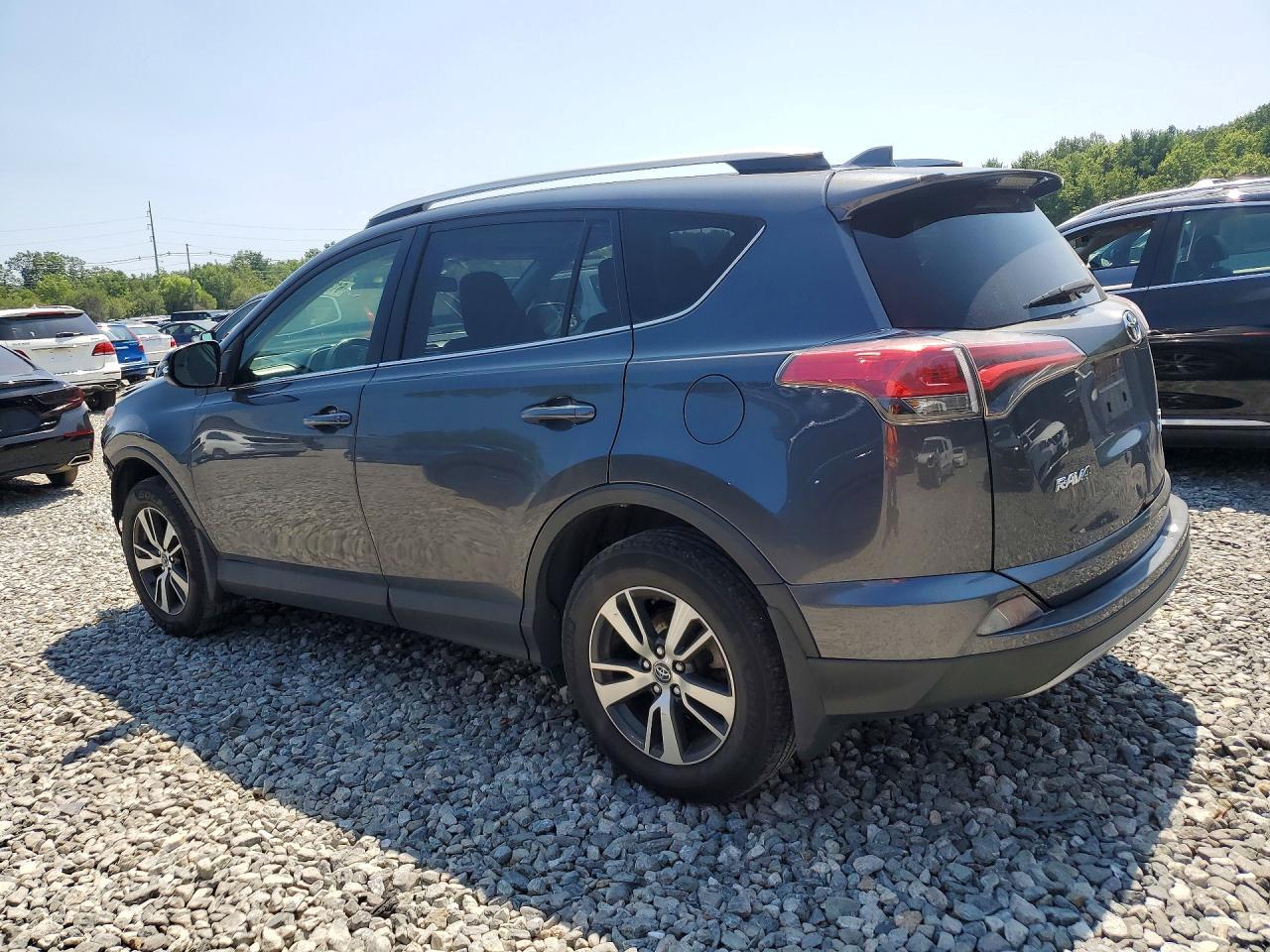 2017 Toyota Rav4 Xle - Image 2