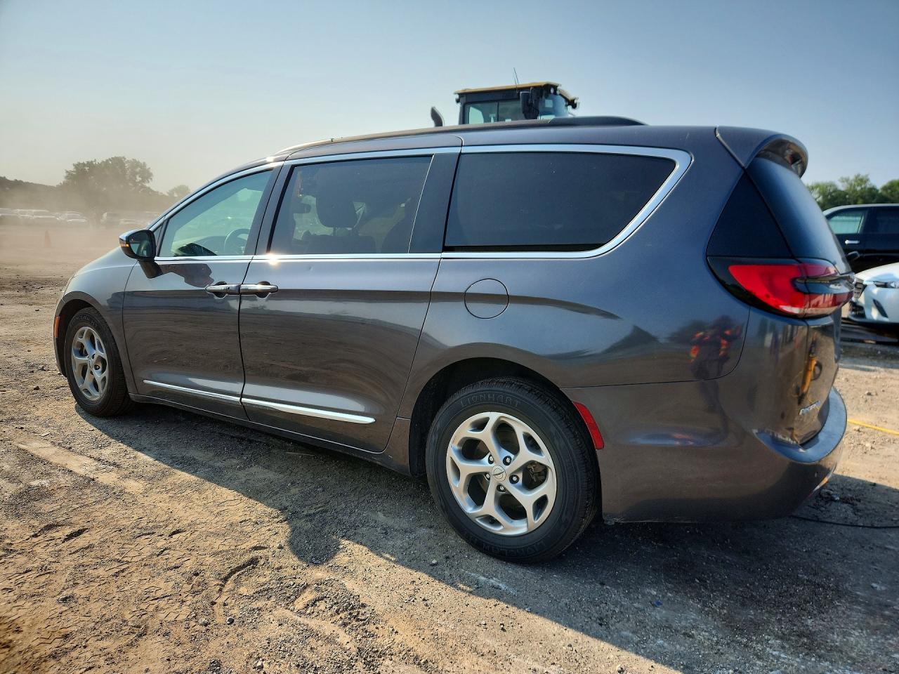 2023 Chrysler Pacifica Limited - Фото 2