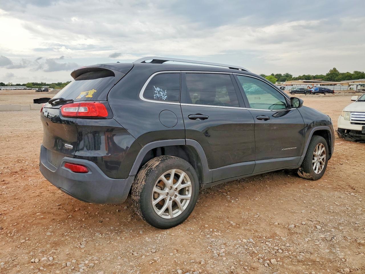2015 Jeep Cherokee Latitude - Фото 3
