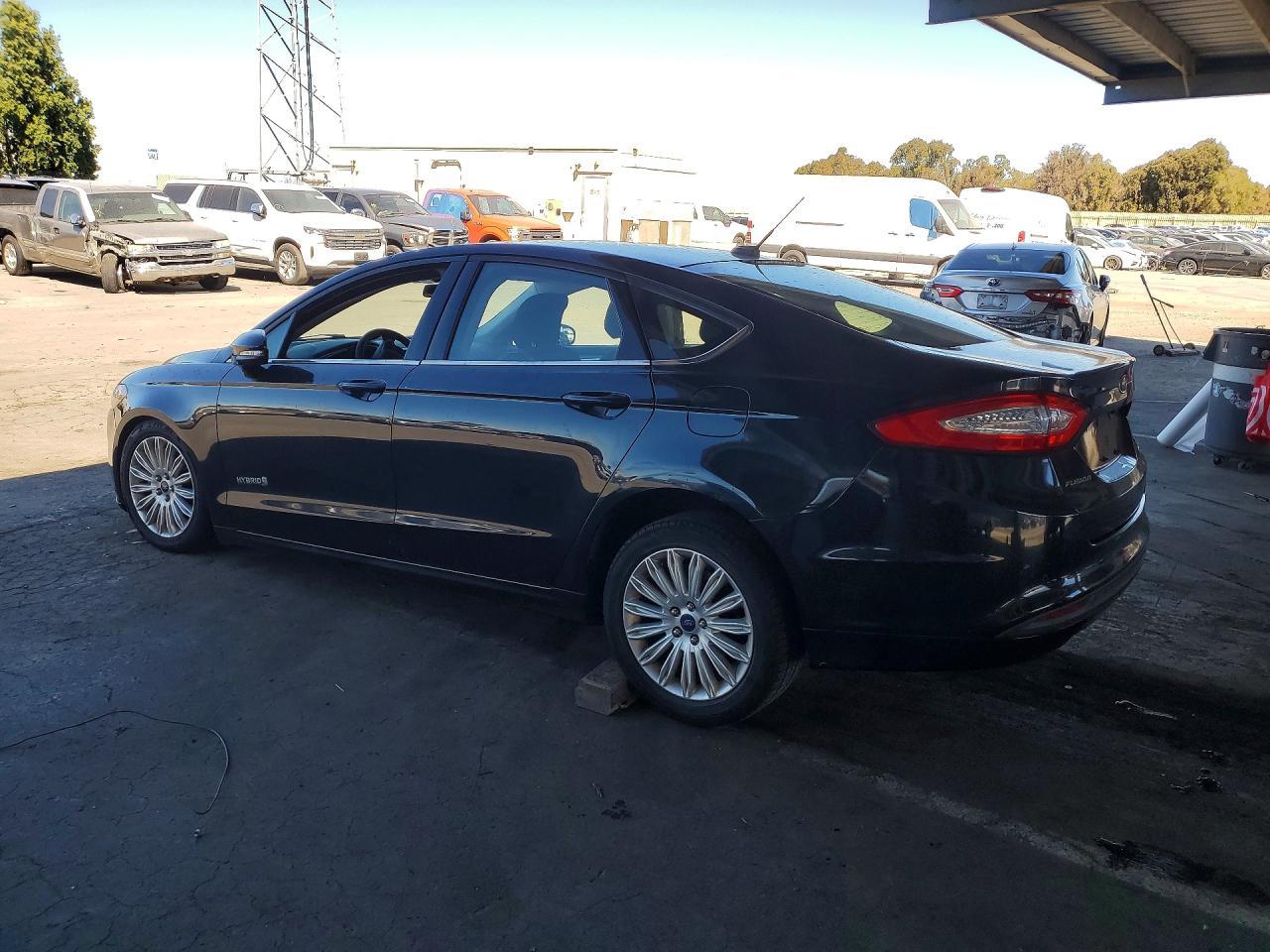 2014 Ford Fusion Se Hybrid - Фото 2