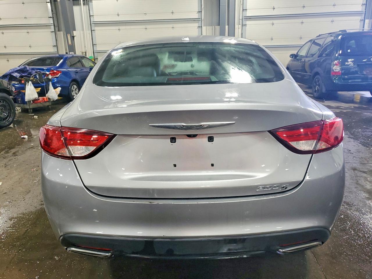 2015 Chrysler 200 S - Image 6
