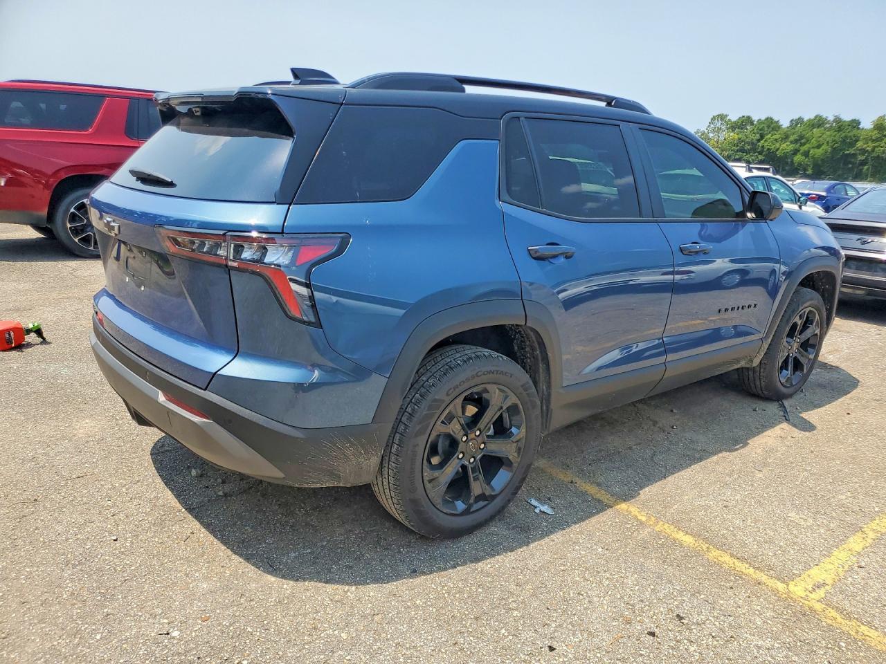 2025 Chevrolet Equinox Lt - Image 3