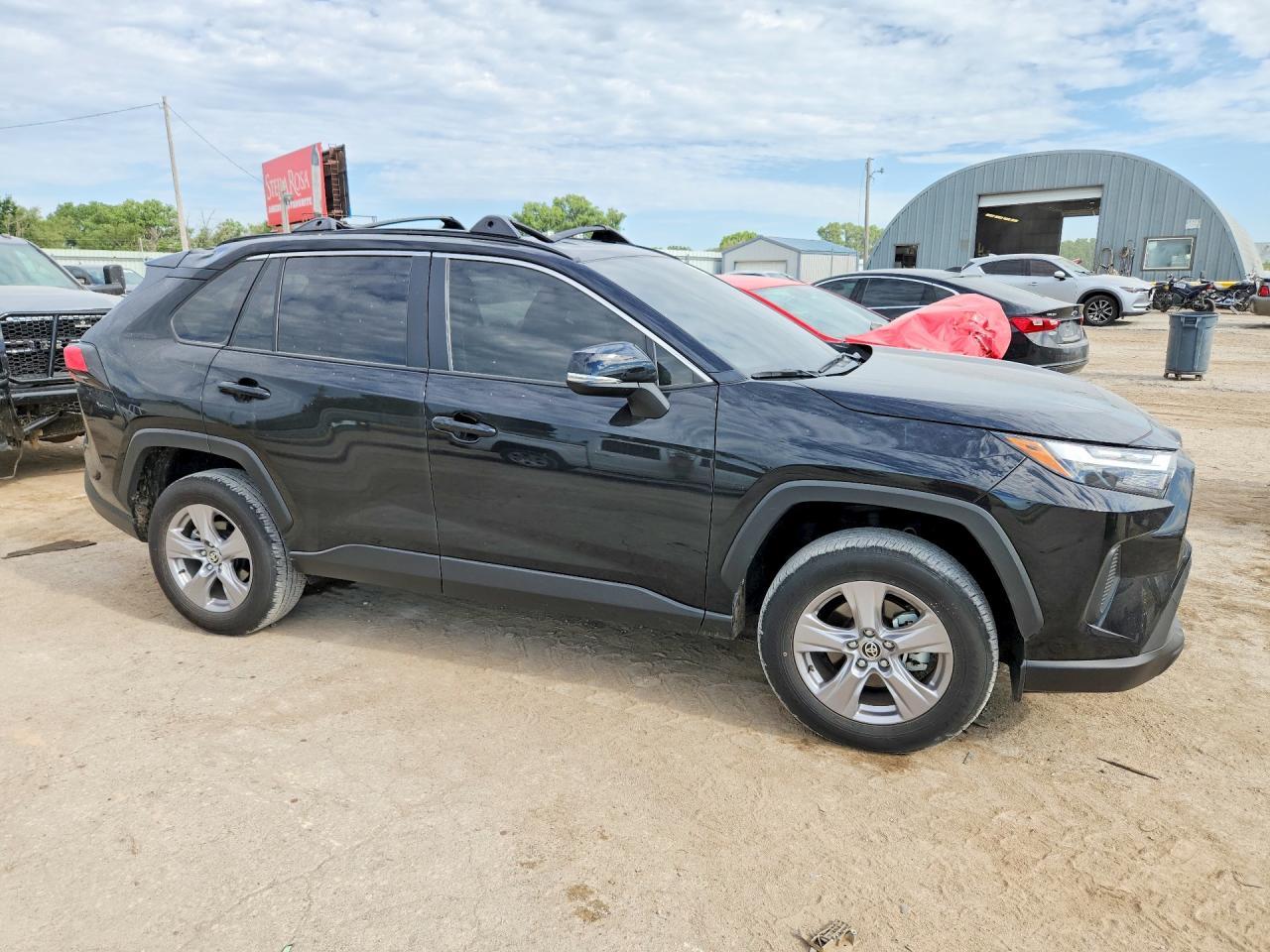 2025 Toyota Rav4 Xle - Image 4