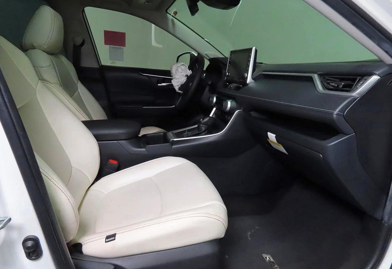 2022 Toyota Rav4 Xle Premium - Image 5