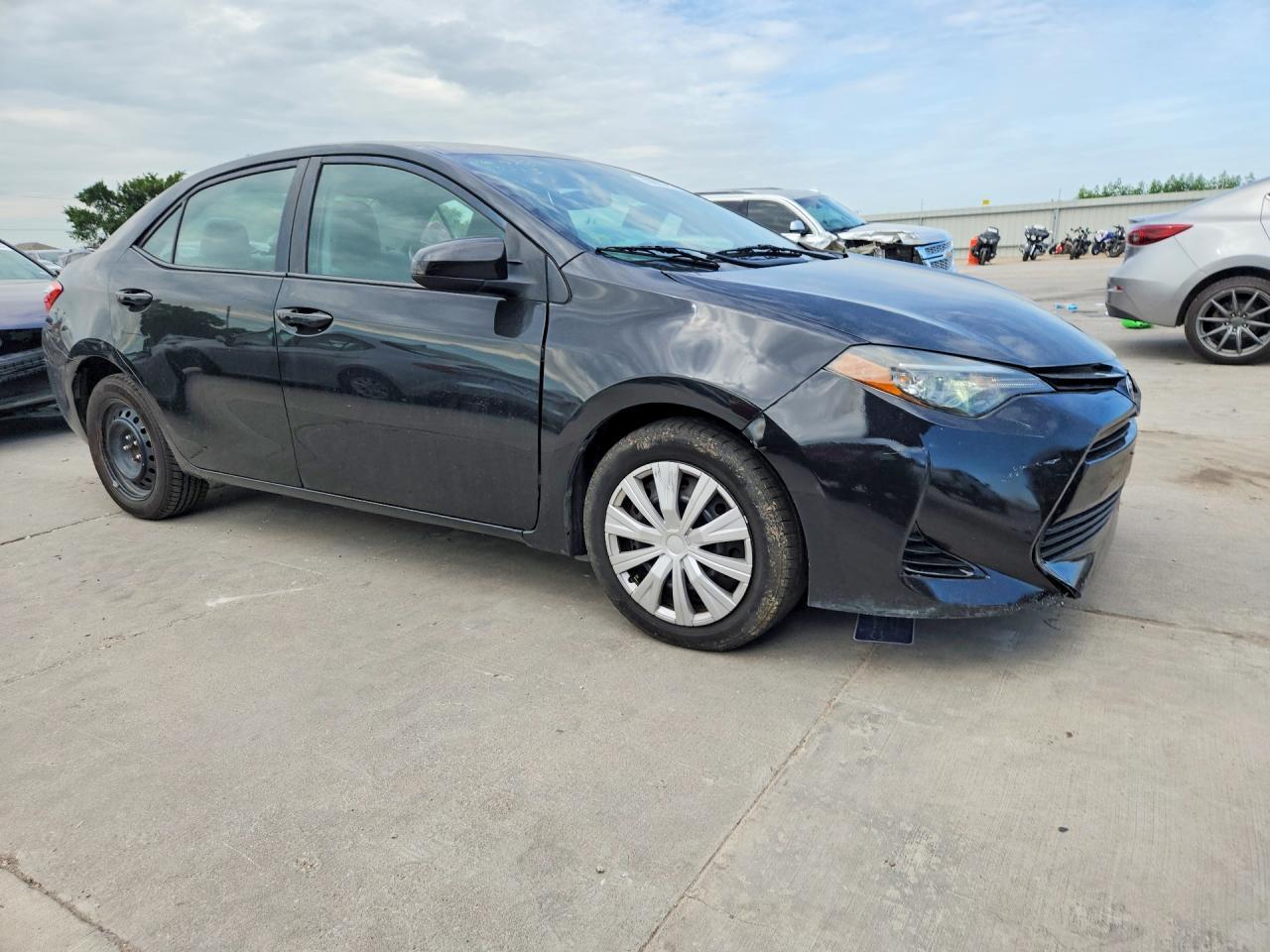 2017 Toyota Corolla Le - Image 4