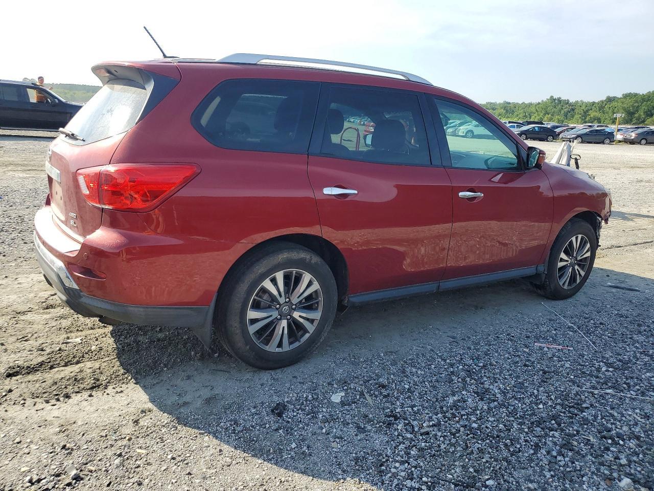 2017 Nissan Pathfinder Sl - Image 3