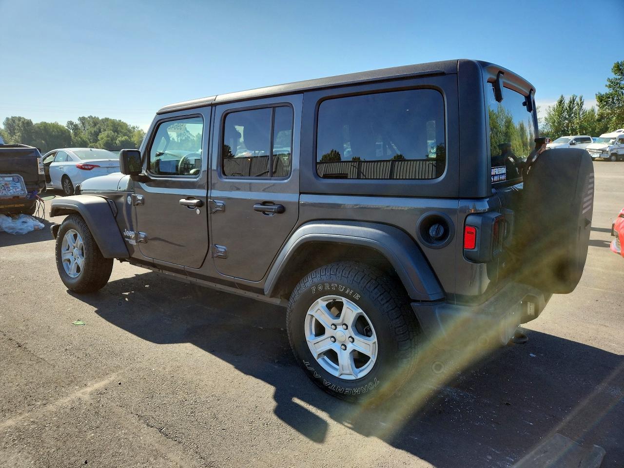 2018 Jeep Wrangler Unlimited Sport - Фото 2