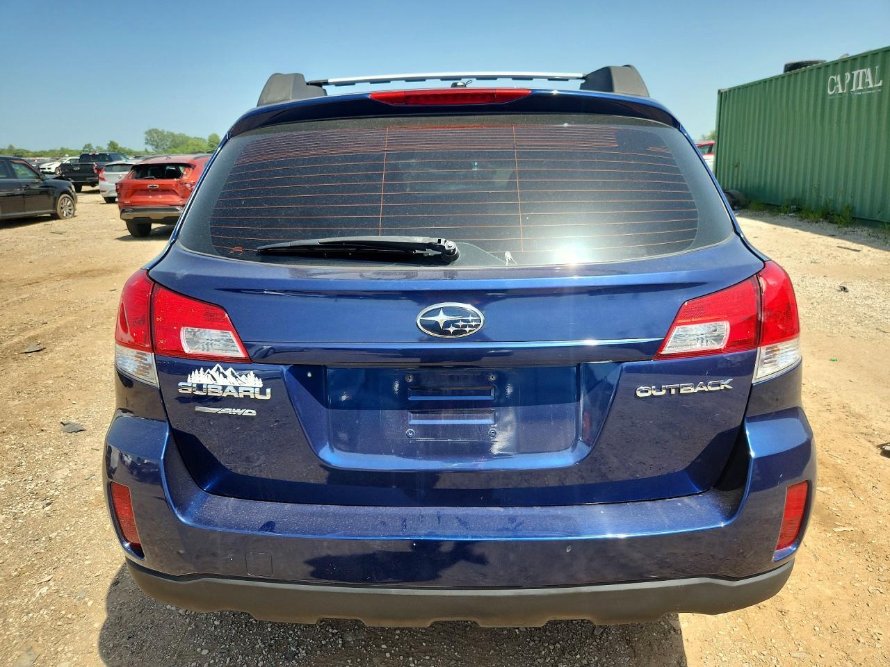 2010 Subaru Outback 2.5I - Image 6