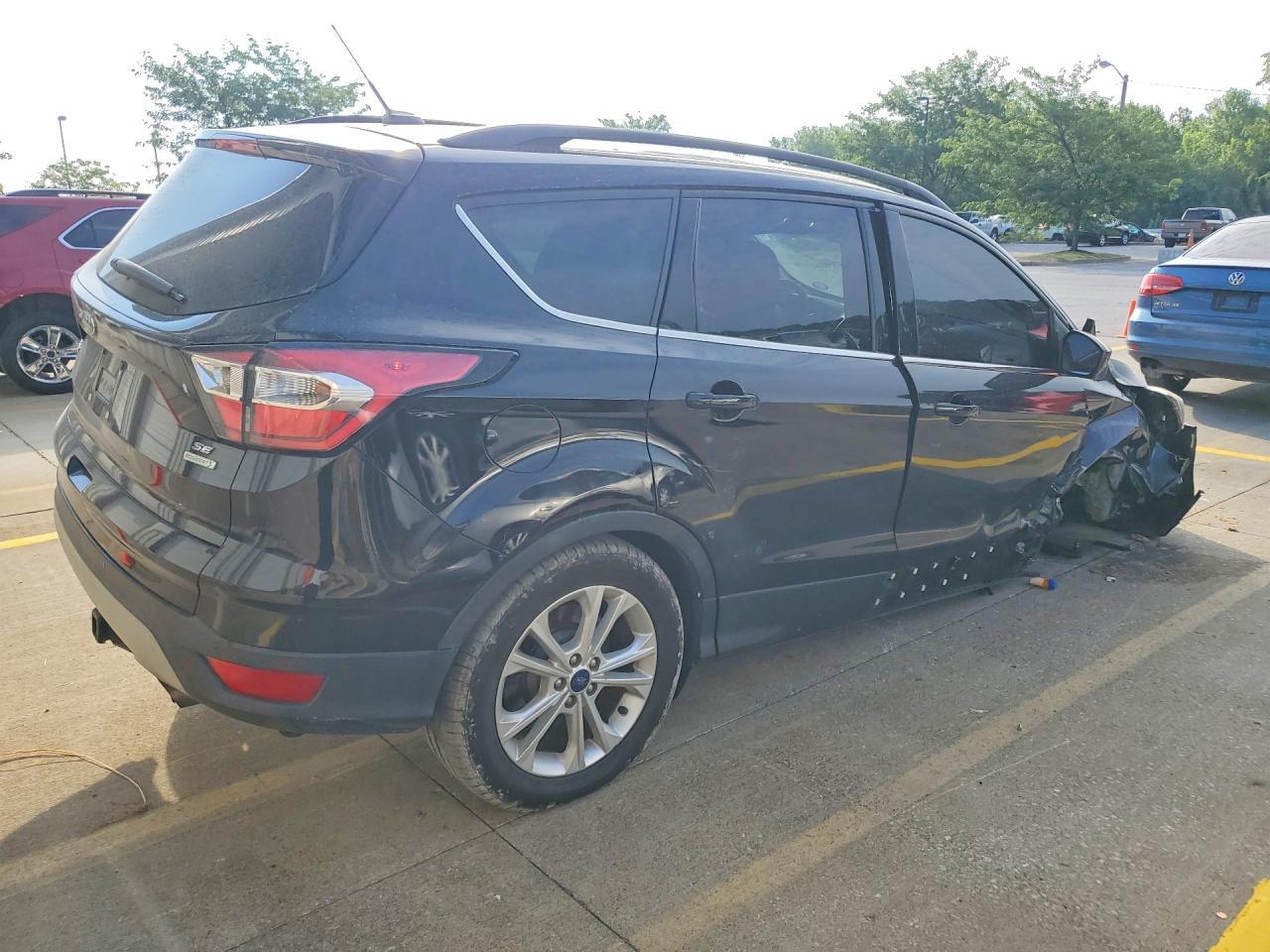 2017 Ford Escape Se - Фото 3