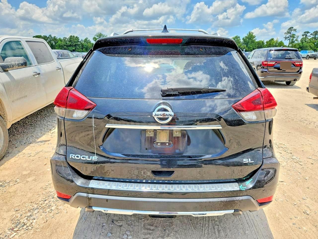 2017 Nissan Rogue S - Image 6