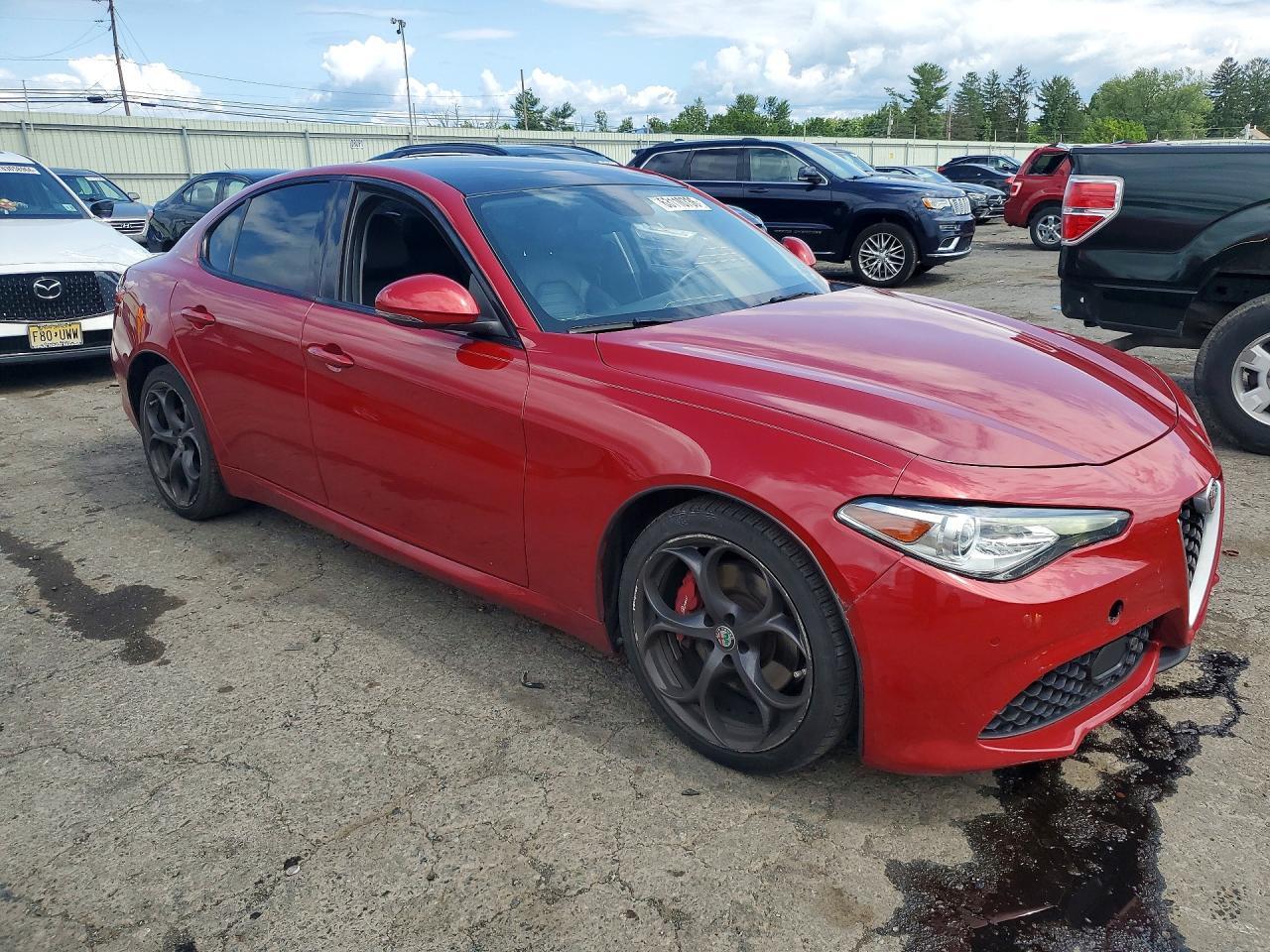 2018 Alfa Romeo Giulia Ti Q4 - Фото 4