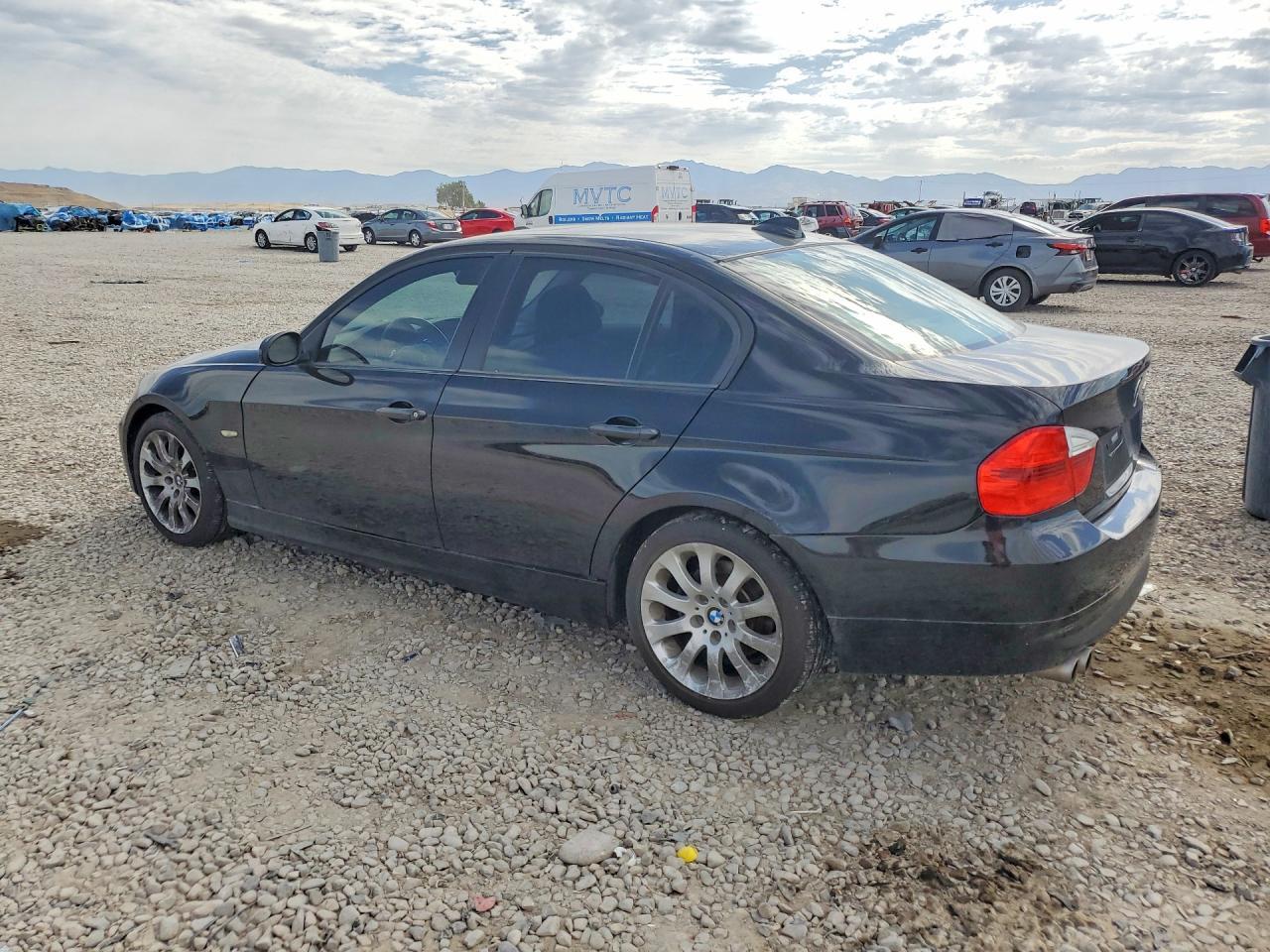 2008 BMW 328 Xi - Image 2