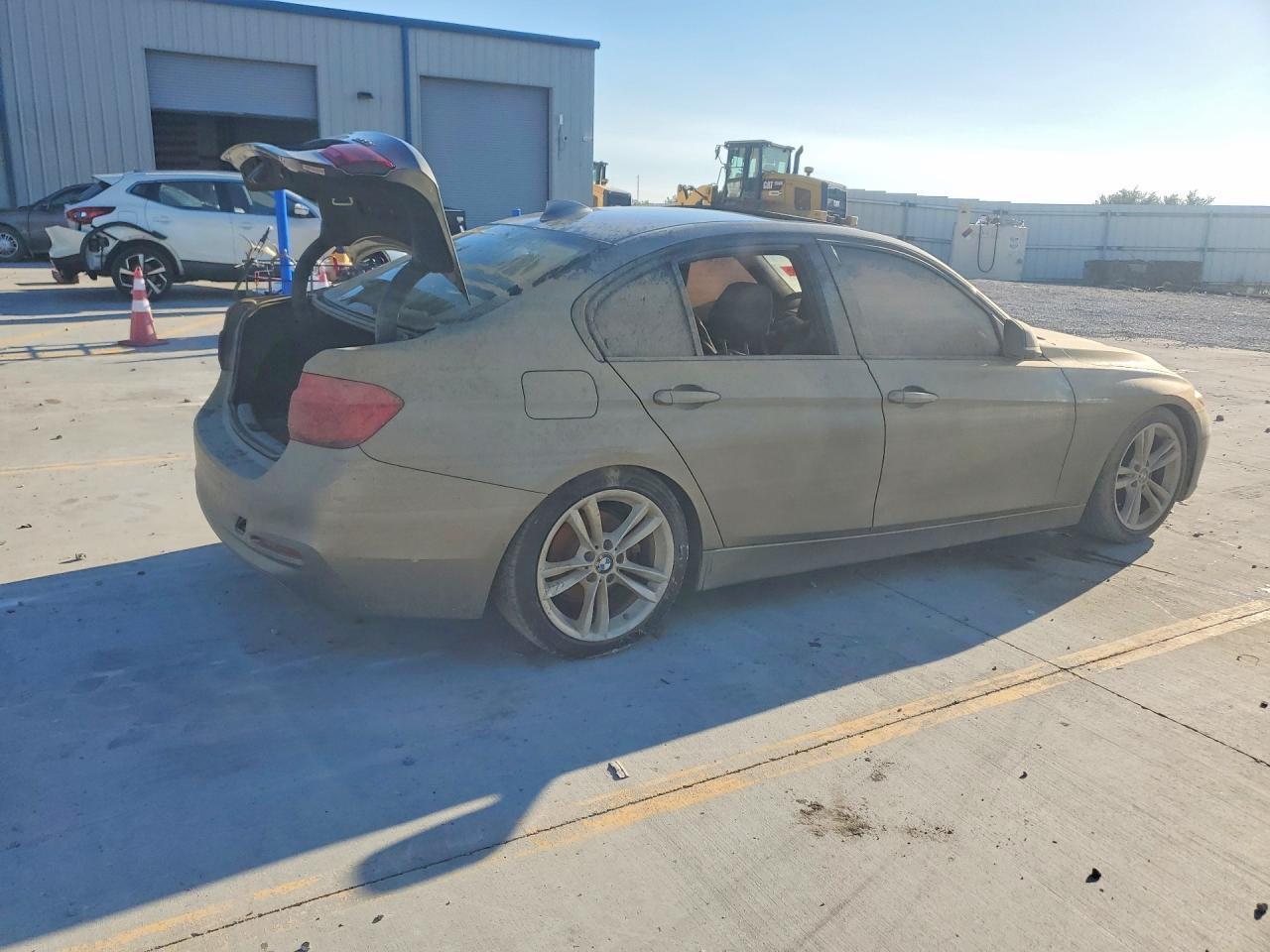 2016 BMW 320 I - Фото 3