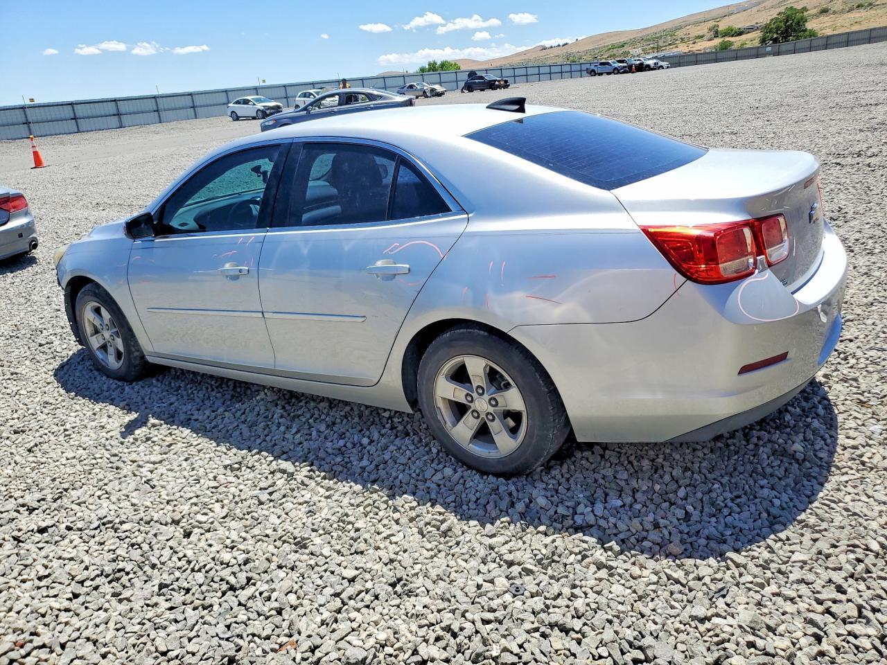 2015 Chevrolet Malibu Ls - Фото 2