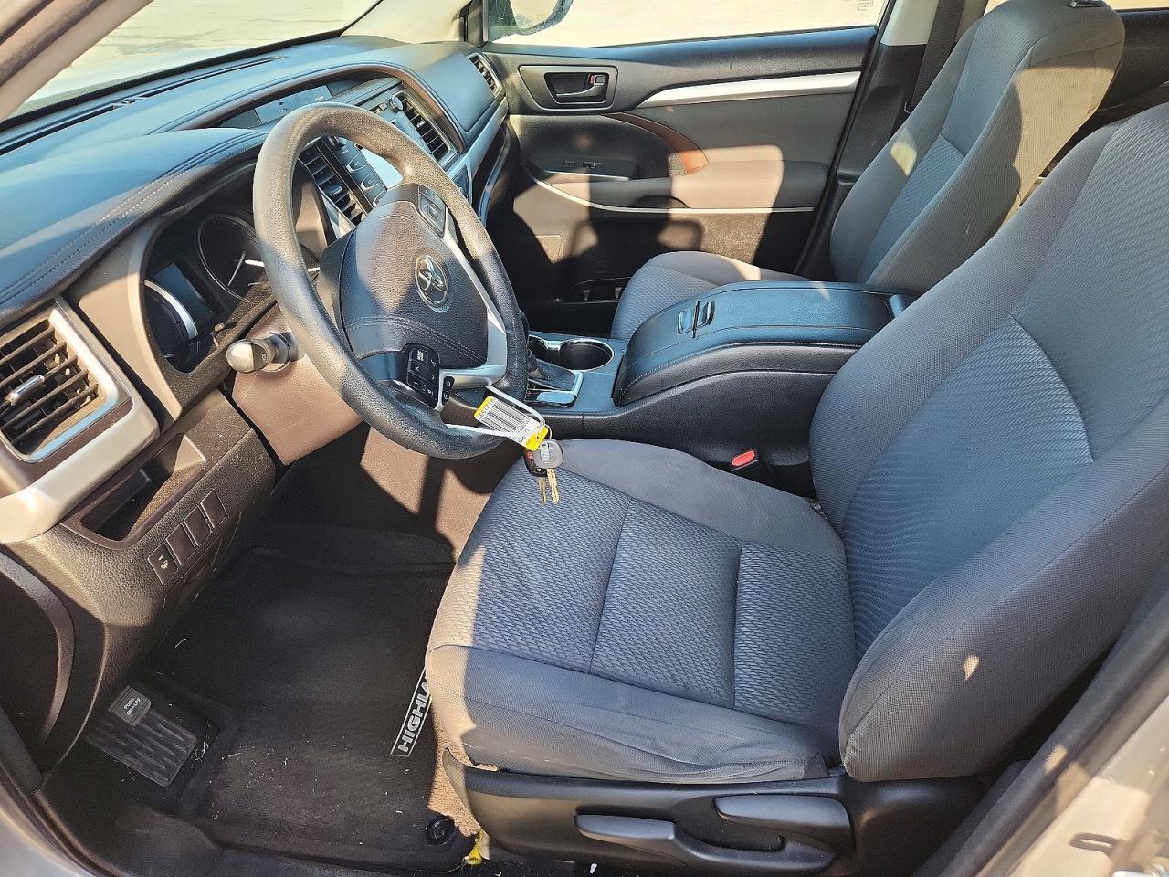 2016 Toyota Highlander Le - Фото 7