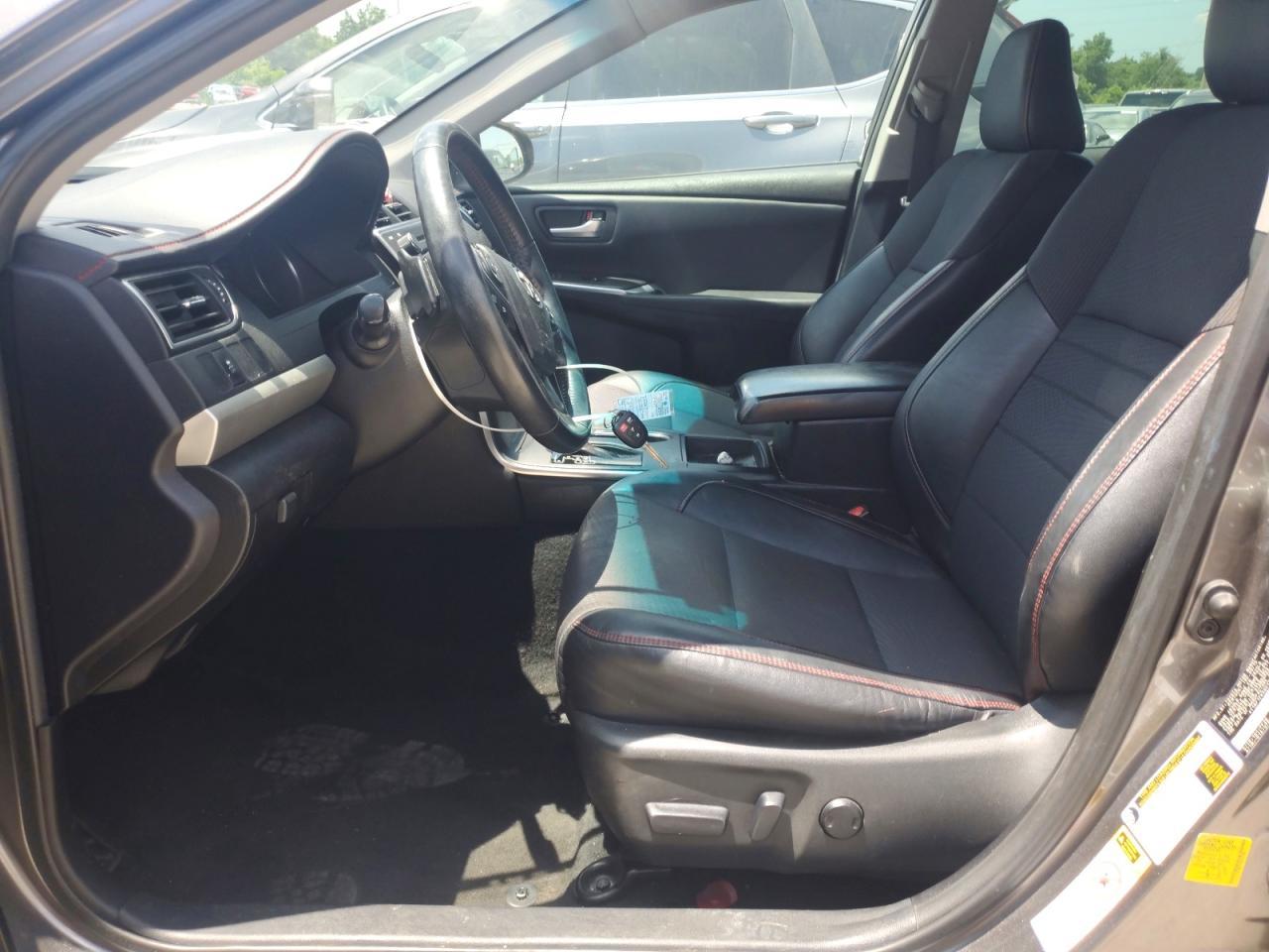 2016 Toyota Camry Se - Image 7